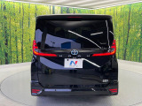 安心の最長10年・走行無制限保証(有償)をご用意。保証内容も充実はもちろん、無料点検&オイル交換や、年中無休の全国・24時間ロードサービスも付帯されておりますのでご安心下さい。