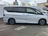 横からのスタイルも格好いいですね。