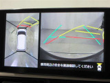 パノラミックビューモニター付きです。車両を上から見たような映像をディスプレイオーディオ画面に表示。運転席からの目視だけでは見にくい、車両周辺の状況をリアルタイムでしっかり確認できます。