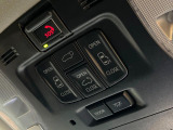 【パワーバックドア】スマートキーや運転席のボタンを押すだけでリアゲートが自動で開閉します!荷物を持っている時や、高い位置にあるバックドアを閉める際に便利な機能です♪