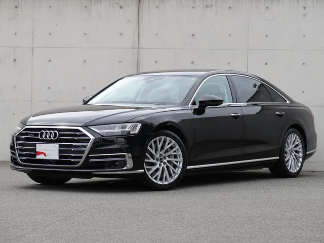 アウディ A8 