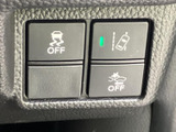 日々の運転を支えるスイッチ類を備えています。わかりやすい操作感で、快適なドライブをサポートするでしょう。