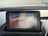 バックカメラで駐車をサポートいたします。