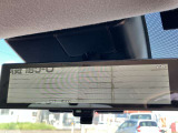 こちらのバックミラー手前にレバーを引くと後方車両が確認出来ます。