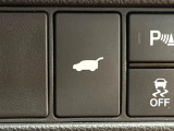 【パワーバックドア】スマートキーや運転席のボタンを押すだけでリアゲートが自動で開閉します!荷物を持っている時や、高い位置にあるバックドアを閉める際に便利な機能です♪