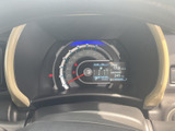 見やすいメーターパネルは、運転に必要な情報を的確に表示します。運転状況を一目で把握できるので、安全運転をサポートします。