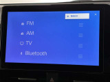 ブルートゥースに接続することにより、スマホに入ったお気に入りの音楽を車内で楽しむことができます♪あると本当に便利な機能になっています!