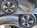 純正のアルミホイールでタイヤサイズは235/55R19です。