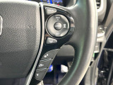 【アダプティブクルーズコントロール】高速道路での長距離走行が楽に!!自動で速度を保つクルーズコントロールが、衝突軽減システムと連携し、前方の車両を感知して車間を保つように速度調節してくれます!!