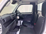 新車・中古車・サービス工場一体型店舗です。中古車はもちろん、ダイハツの新車も販売しておりますので是非一度ご来店下さい!