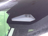 【トヨタセーフティセンス】走行中に前方の車両等を認識し、衝突しそうな時は警報とブレーキで衝突回避と被害軽減をアシスト。より安全にドライブをお楽しみいただけます。