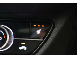 シートヒーター装備付き車!!座席に埋め込まれた電熱線によりシートを暖めることが出来る装備で、温められたシートは、寒い冬には最適です!!