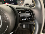 【アダプティブ・クルーズ・コントロール】予め設定した車速内でクルマが自動的に加減速。 前走車との適切な車間距離を維持しながら追従走行し、高速道路でのドライバーの疲労を軽減してくれる嬉しい機能付♪