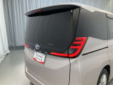 LEDテールライトです。省電力、高輝度のLEDは明るく照らすので夜間運転時の視認性を高めます。スタイリッシュな見た目で細かいところもこだわりたいあなたに!