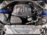 【BMWエンジン】革新的なガソリン・エンジン・テクノロジーによる高性能かつ高効率。レスポンスの良いパワーを発揮。常にスムーズな吸気を実現しアクセル開度にダイレクトに反応しドライビングを楽しく演出。