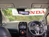 ワイドな視界で運転もしやすくなるように、設計されています。