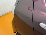 キズ凹み等現状ですがお求めやすくなっております。リーズナブル価格のアウトレット車です!