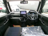 視界がよく、操作性にも優れた運転席まわり。とともに質感にも磨きをかけたインテリアデザイン!