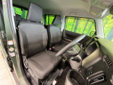 運転席シート廻りは使用感も少なく、良好な状態となっています。丁寧に使われていたことがよくわかりますね。