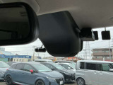 日産純正ドライブレコーダーです。前方向けとルームミラーから車室内後方を撮影します。