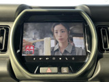 停車中にテレビや動画を楽しめるので、待ち時間も有効活用できます。後部座席の乗員も快適に過ごせる、便利な機能です。