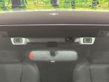 【アイサイトVer2】前方の車両等を検知し、衝突しそうな時は警報で注意を促し、ブレーキを踏む力をサポート。ブレーキを踏めなかった場合は衝突被害軽減ブレーキが作動、衝突回避をサポートします。
