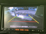 後方視界を広げ、安全な駐車をサポートします。狭い場所でもスムーズな運転が可能です。運転に自信がない方にもおすすめです。