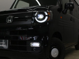 【LEDヘッドライト】悪天候や夜間走行時も良好な視界を確保し安心して運転できる高輝度LEDヘッドライトを装備!点灯速度が早く、消費電力も抑えられています!!