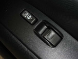 運転席のみパワーウィンドウを装備しています。