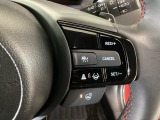 【アダプティブ・クルーズ・コントロール】予め設定した車速内でクルマが自動的に加減速。 前走車との適切な車間距離を維持しながら追従走行し、高速道路でのドライバーの疲労を軽減してくれる嬉しい機能付♪