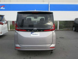 後ろは目視とバックカメラで確認お願いします。