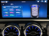 車内を彩るアンビエントライト。いつでもお好みの室内空間を演出してください。