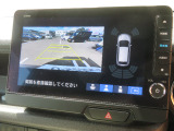 車庫入れ・駐車を安心サポート!バックカメラ装備です。