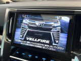 【大画面ナビ】人気の大型10インチナビを装備。存在感のある大画面はインパクト大!ナビ利用時のマップ表示は見やすく、テレビやDVDは臨場感がアップ!いつものドライブがグッと楽しくなります♪