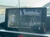 【パノラミックビューモニター】専用のカメラにより、上から見下ろしたような視点で360度クルマの周囲を確認することができます☆死角部分も確認しやすく、狭い場所での切り返しや駐車もスムーズに行えます。