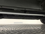 下回りの様子。運転席側からの状態。