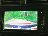 【バックカメラ】駐車時に後方がリアルタイム映像で確認できます。大型商業施設や立体駐車場での駐車時や、夜間のバック時に大活躍!運転スキルに関わらず、今や必須となった装備のひとつです!