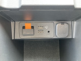 USB Type A AUX シガーソケットがご利用いただけます。