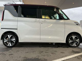 ドアバイザー付の車両です