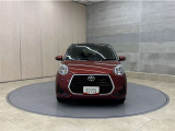 お車購入のポイントとなるフロントマスクです!かわいらしい目つきが印象的なデザインのヘッドランプです。