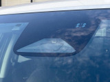【ホンダセンシング】走行中に前方の車両等を認識し、衝突しそうな時は警報とブレーキで衝突回避と被害軽減をアシスト。より安全にドライブをお楽しみいただけます。