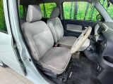 運転席シート廻りは使用感も少なく、良好な状態となっています。丁寧に使われていたことがよくわかりますね。
