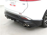 TRD製GRリヤバンパースポイラー、GRマフラーを装着しております。