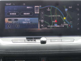 【メーカー純正12.3型ナビ】インテリアに溶け込むスタイリッシュな「専用設計」メーカーナビを装備♪視認性や操作性など基本性能にも優れ、より上質なカーライフをお楽しみいただけます。