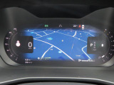 メーター中央にナビゲーションが表示されていており、運転中でも見やすい配置になっております。