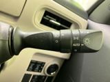 操作しやすい位置に配置されたウインカーレバーです。スムーズな操作で、安全運転をサポートします。