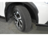 タイヤサイズは225/60R18です