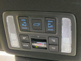 【パワーバックドア】スマートキーや運転席のボタンを押すだけでリアゲートが自動で開閉します!荷物を持っている時や、高い位置にあるバックドアを閉める際に便利な機能です♪