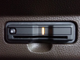 ■【ETC車載器】が装備されています。セットアップをしてお渡しとなり、ETCカードを差し込むだけで高速道路の利用が可能です。