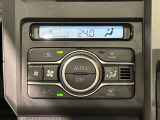 車内空調は&rdquo;AUTOエアコン&rdquo;にお任せ。運転に集中出来ますよ!